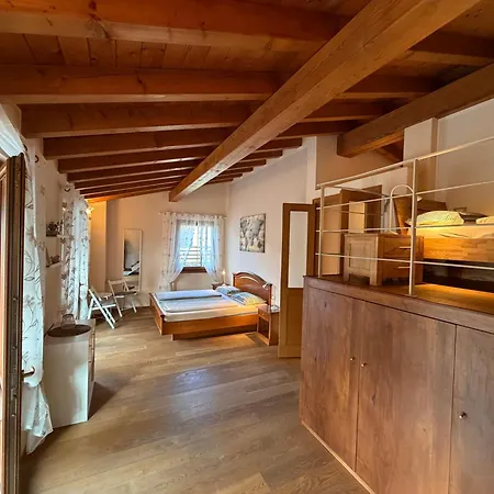 Casa Lilly Lejlighed Idro